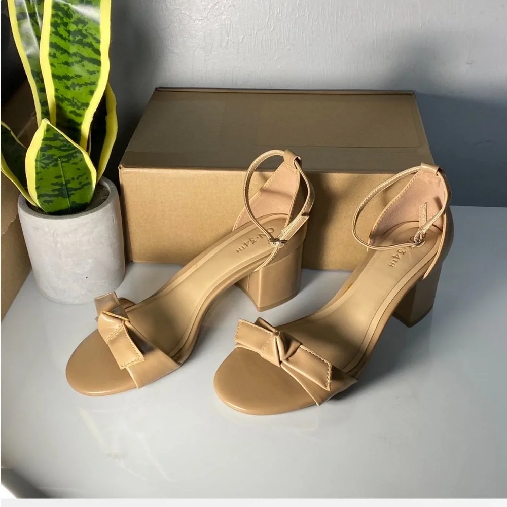 Elegant‎ Tan Heeled Sandals